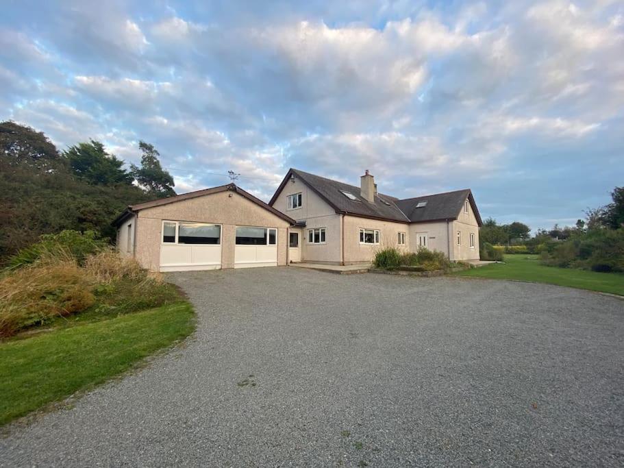 Jaw-Dropping Beach House In Anglesey Benllech Εξωτερικό φωτογραφία