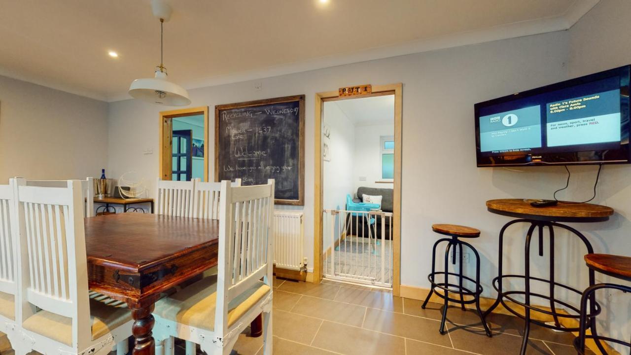 Jaw-Dropping Beach House In Anglesey Benllech Εξωτερικό φωτογραφία