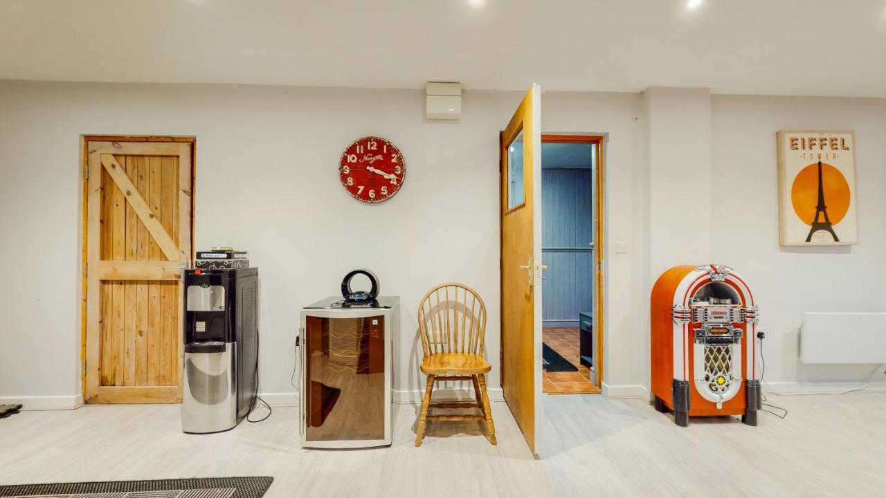 Jaw-Dropping Beach House In Anglesey Benllech Εξωτερικό φωτογραφία