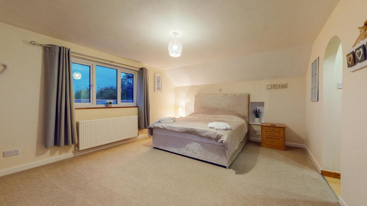 Jaw-Dropping Beach House In Anglesey Benllech Εξωτερικό φωτογραφία